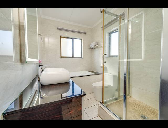2 BEDROOM APARTMENT FOR SALE IN MAROELADAL